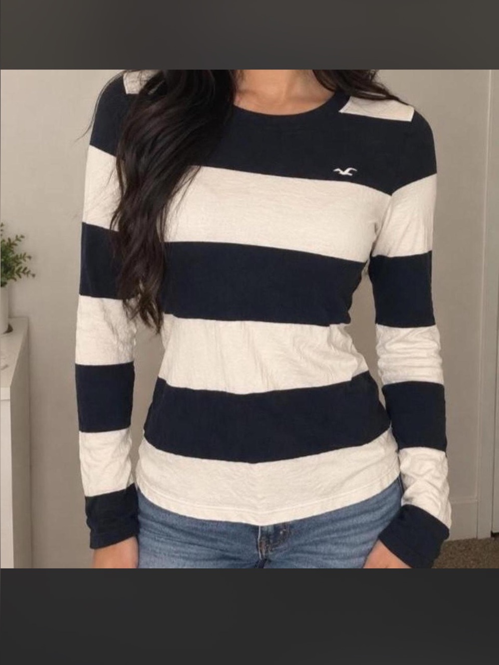 Hollister Women's Navy and White Striped Long-Sleeve Tee size M